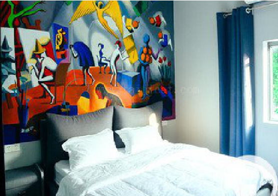 汝州对于酒店的墙体彩绘而言更注重哪些方面？